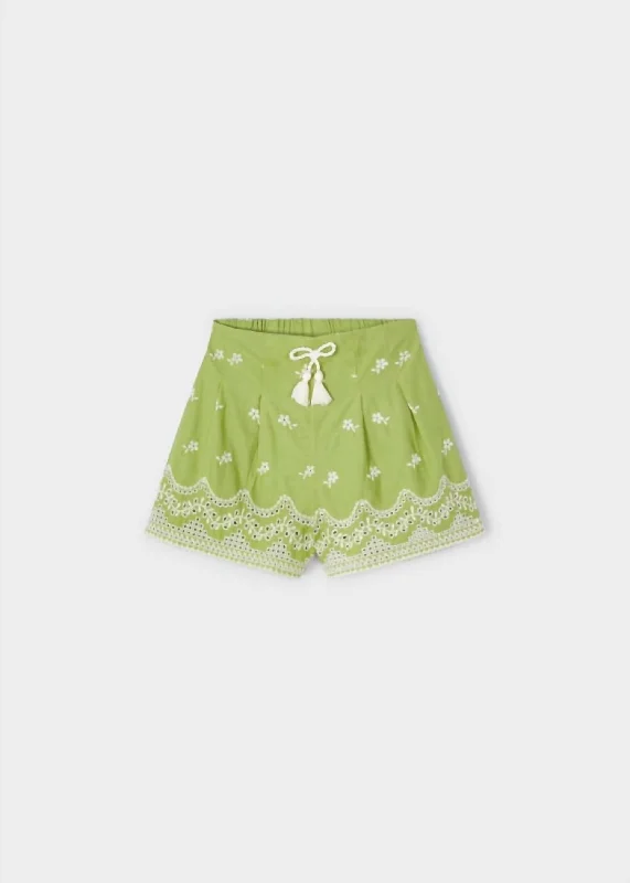 Girls' Embroidered Shorts In Apple